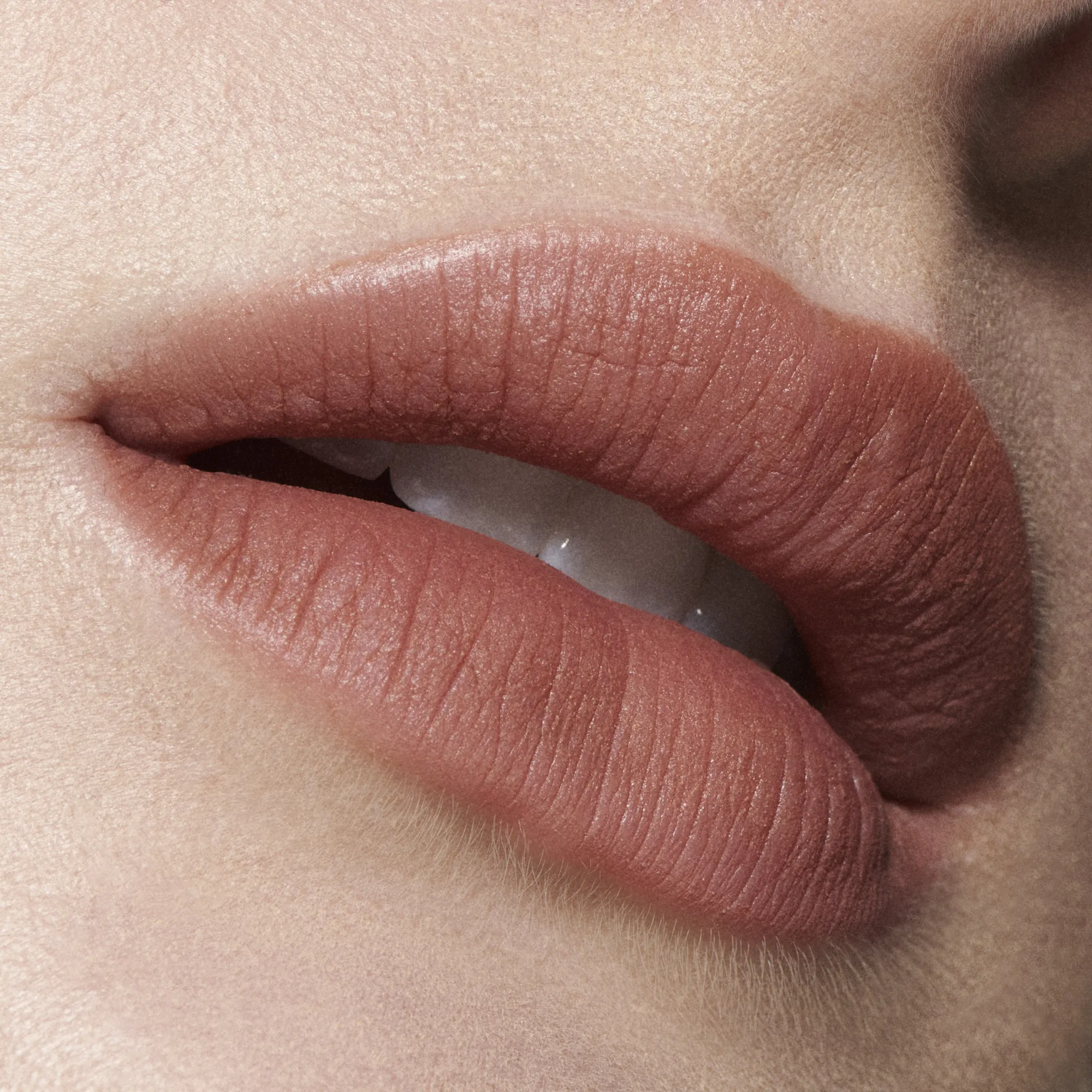 POWDER KISS LIQUID LIPCOLOUR Жидкая помада