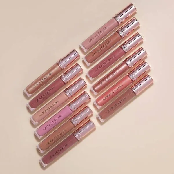 LIP GLOSS Блеск для губ LIP GLOSS Блеск для губ