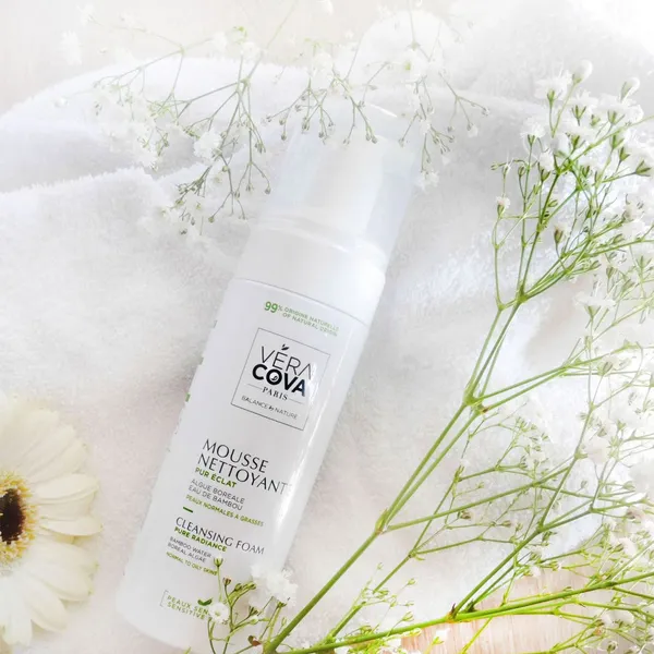 Cleansing Foam Pure Radiance Пенка для умывания сияние с морскими минералами и соком бамбука