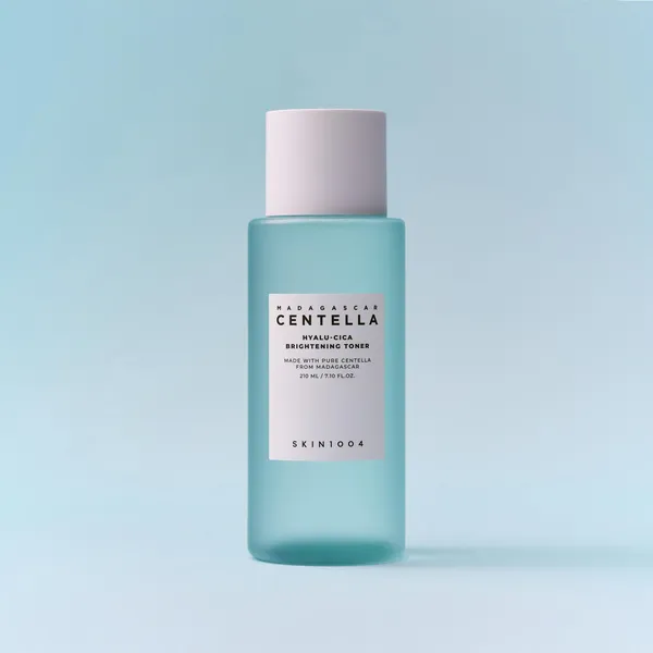 Madagascar Centella Hyalu-Cica Тонер для лица увлажняющий с центеллой и гиалуроновой кислотой