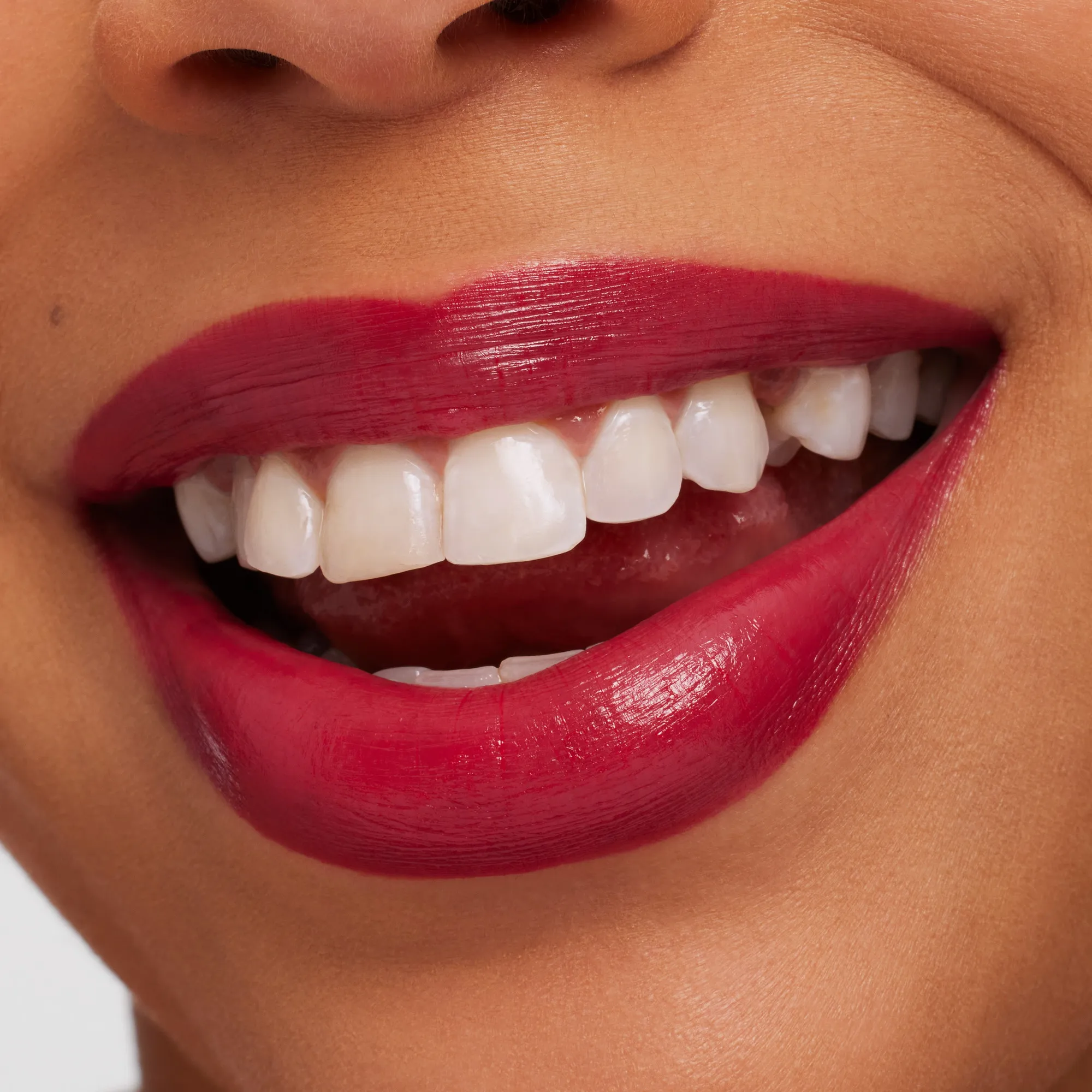 MACXIMAL SLEEK SATIN LIPSTICK Губная помада