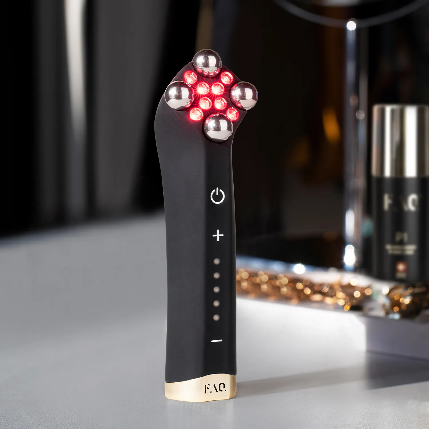 Faq 402 Микротоки для лифтинга и тонуса лица и шеи LED-светом 