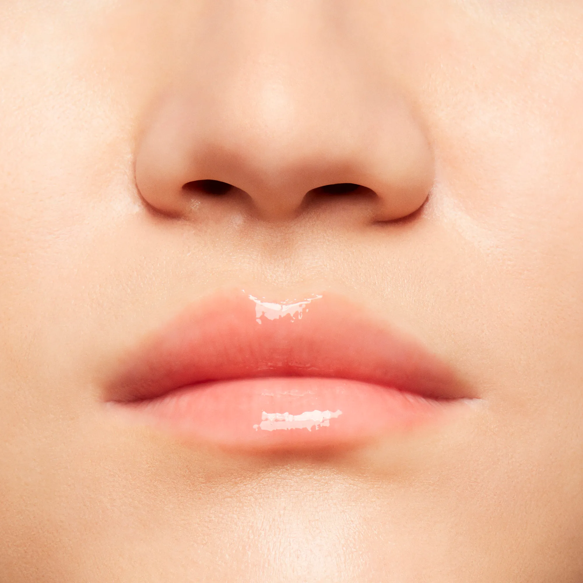 SQUIRT PLUMPING GLOSS STICK Бальзам для губ, придающий объем