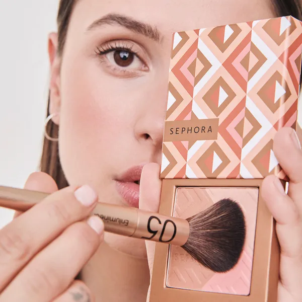 Bronzer Пудра бронзирующая c эффектом сияния