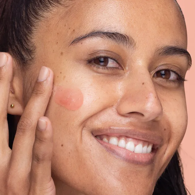 GLOWISH BLUR JAM PRIMER Праймер для лица