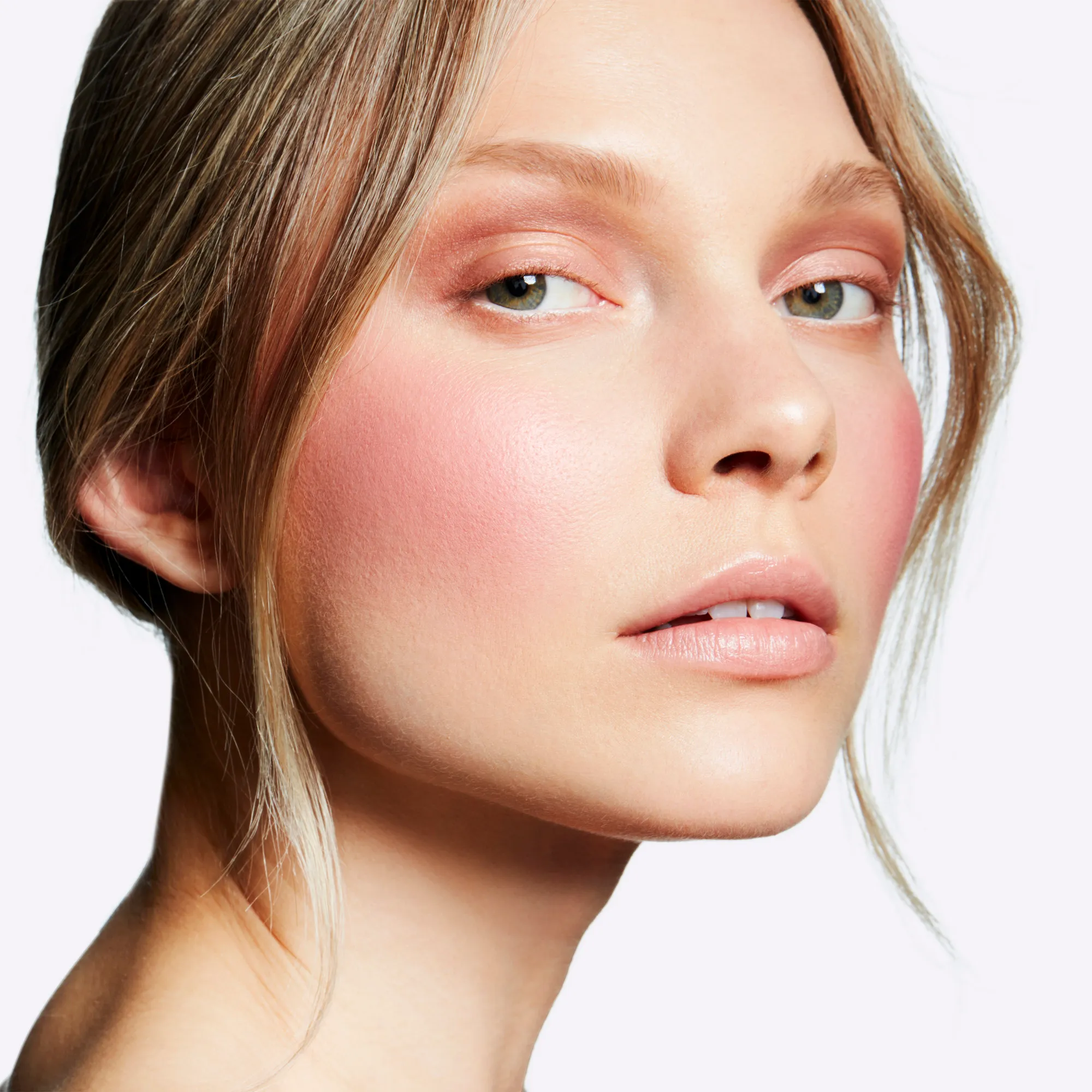 EXTRA DIMENSION BLUSH Кремовые румяна с эффектом сияния