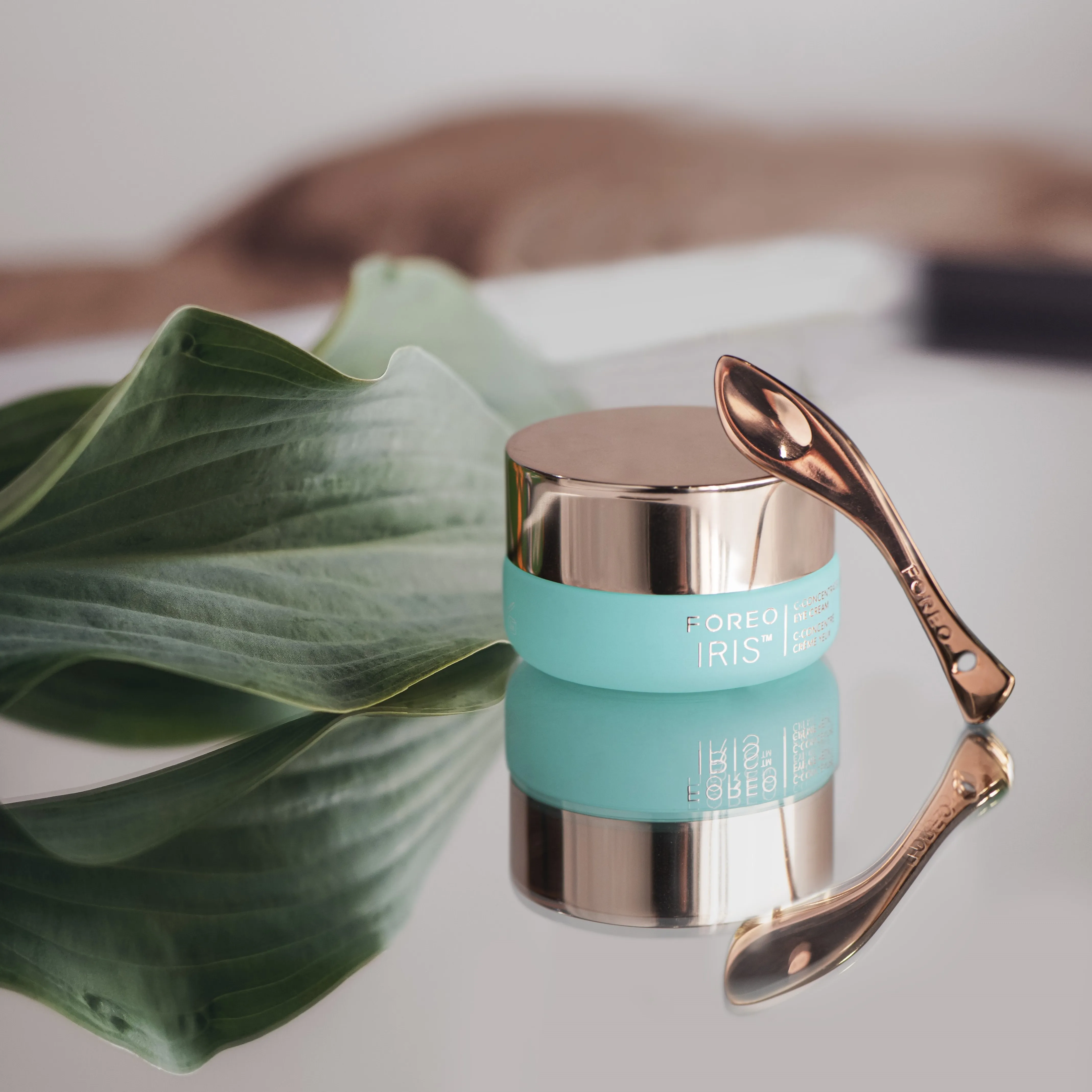 Крем для кожи вокруг глаз IRIS™ C-CONCENTRATED BRIGHTENING EYE CREAM