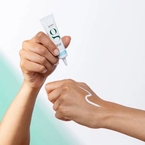 HYDRA Увлажняющий крем для кожи вокруг глаз с васильковой водой и кокосом