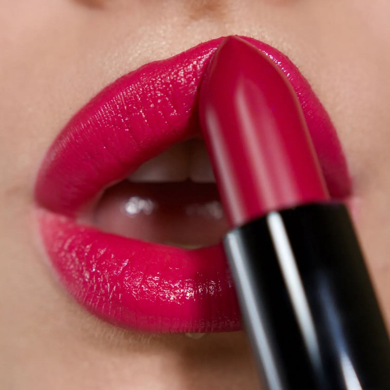 Absolute Глянцевая губная помада