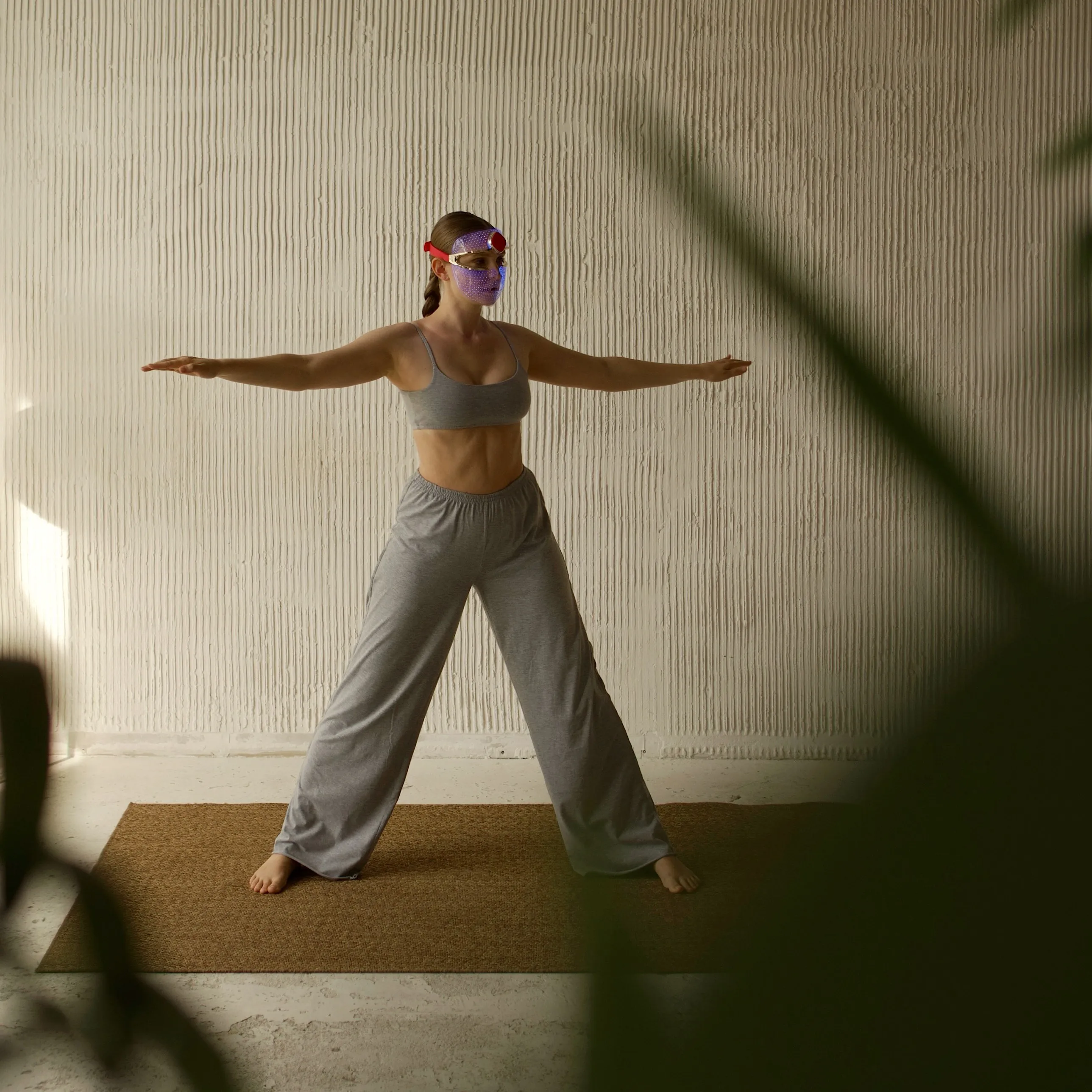 Ультралегкая LED-маска FAQ™ 201 с 3 типами LED-света для молодости вашей кожи