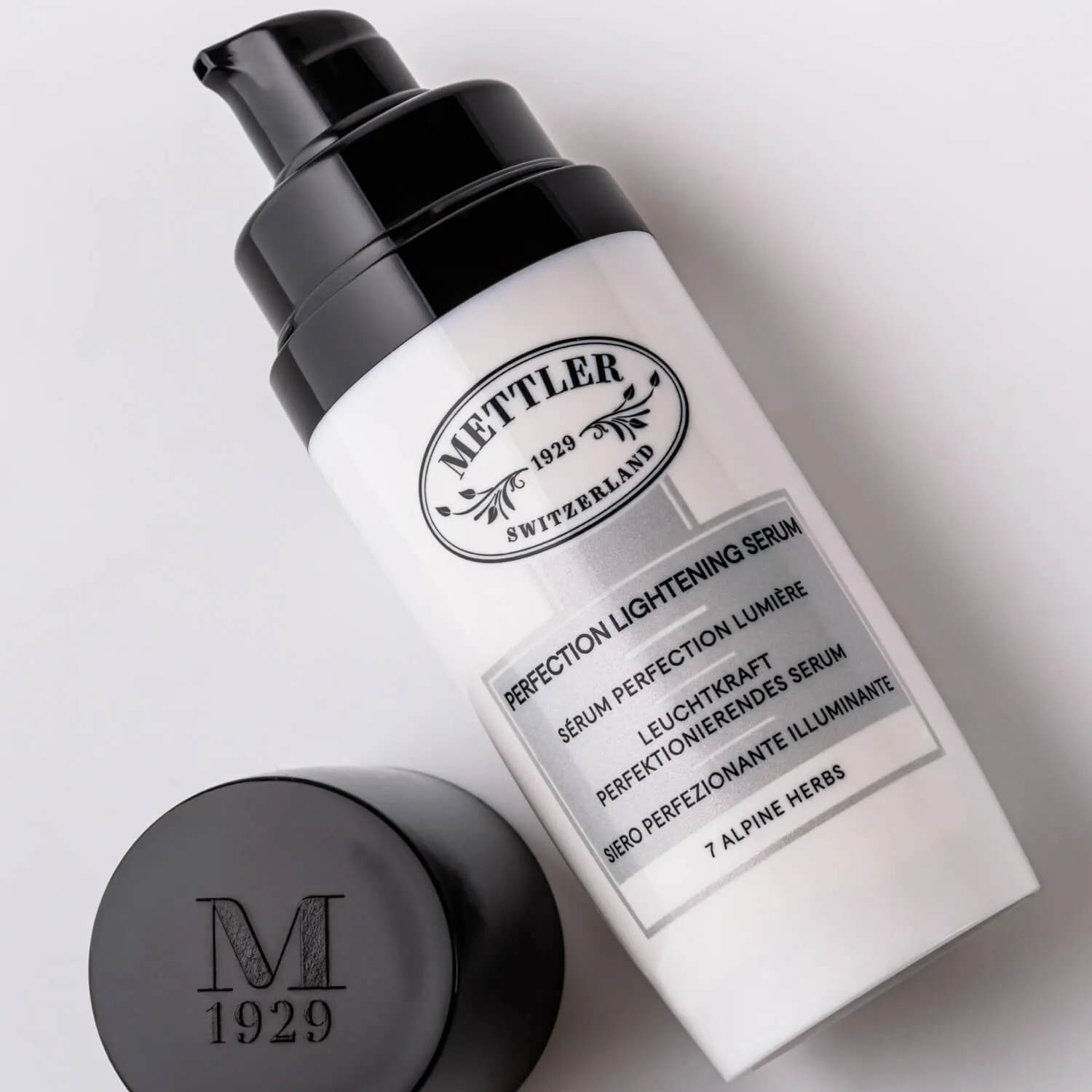 Осветляющая сыворотка выравнивающая цвет лица