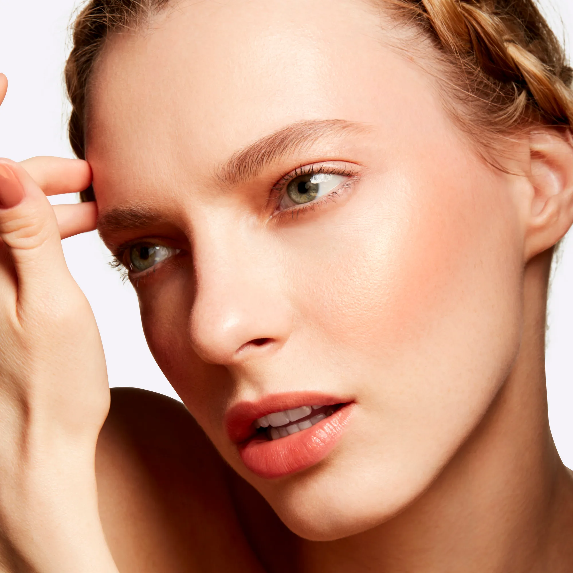 EXTRA DIMENSION BLUSH Кремовые румяна с эффектом сияния