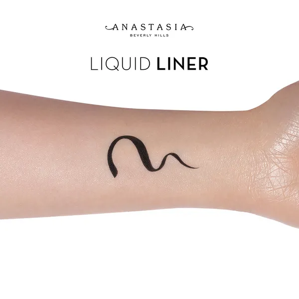 LIQUID LINER Жидкая подводка для глаз