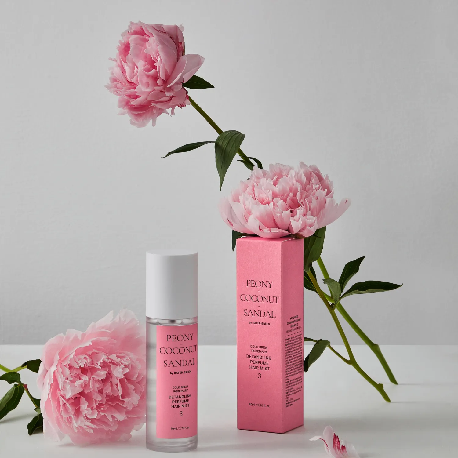 Π Π°Π·Π³Π»Π°ΠΆΠΈΠ²Π°ΡΡΠΈΠΉ ΠΏΠ°ΡΡΡΠΌΠΈΡΠΎΠ²Π°Π½Π½ΡΠΉ ΡΠΏΡΠ΅ΠΉ Π΄Π»Ρ Π²ΠΎΠ»ΠΎΡ ΠΠΈΠΎΠ½, ΠΊΠΎΠΊΠΎΡ, ΡΠ°Π½Π΄Π°Π»