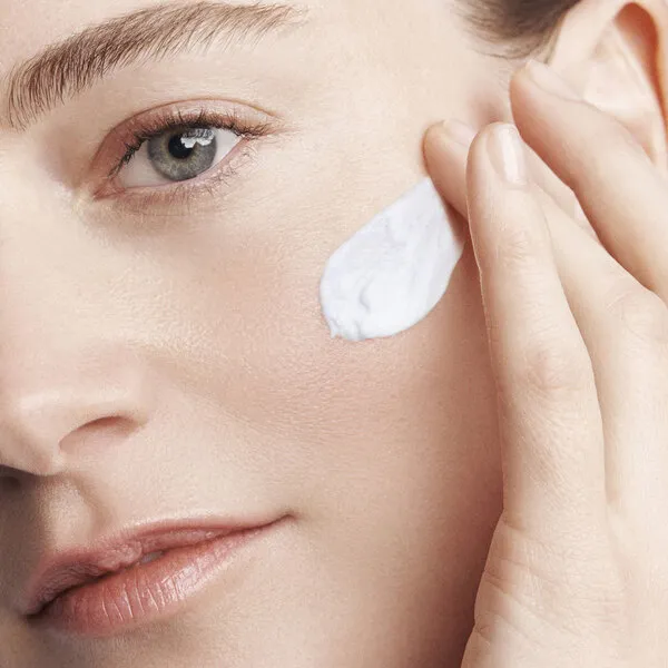 Calm-Essentiel Восстанавливающий бальзам для чувствительной кожи лица и тела