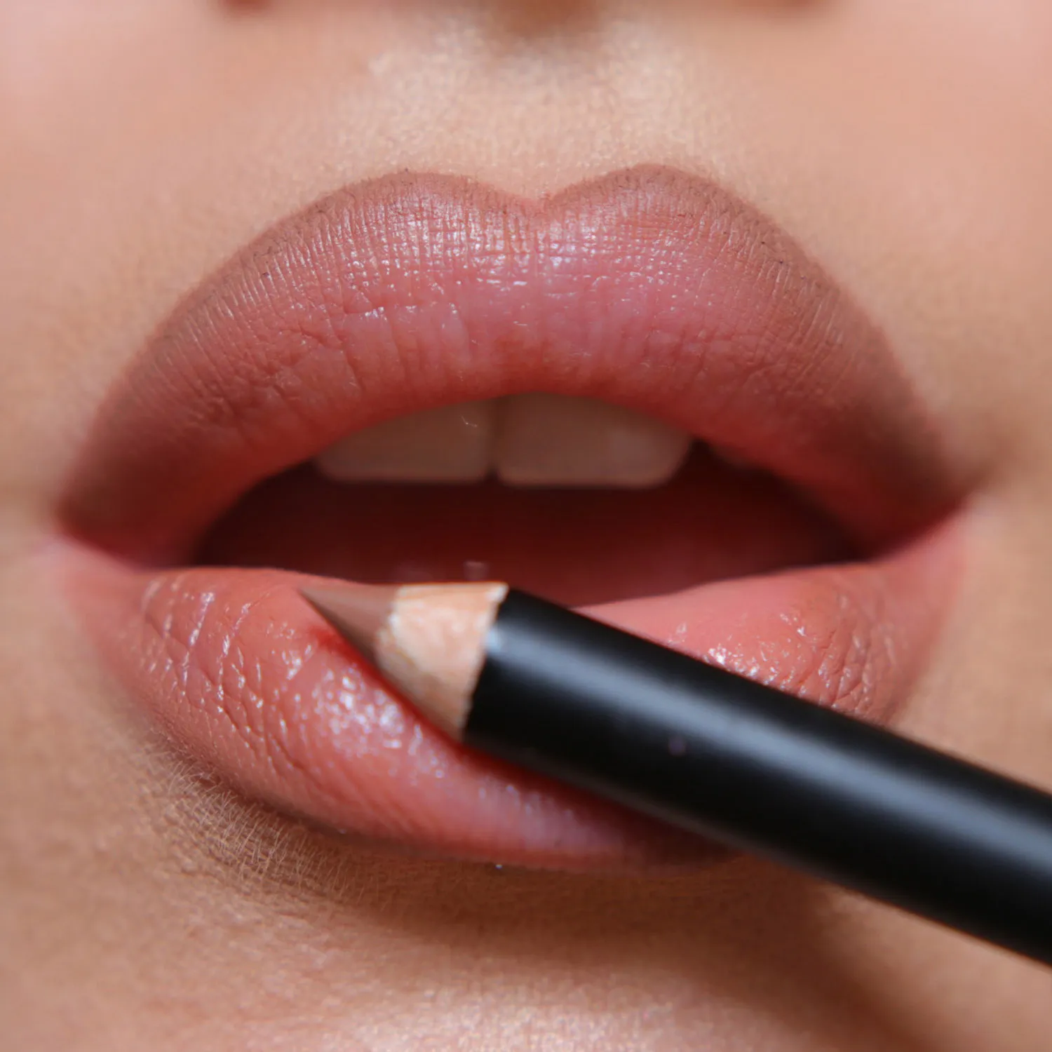 Ultimate Карандаш для Губ