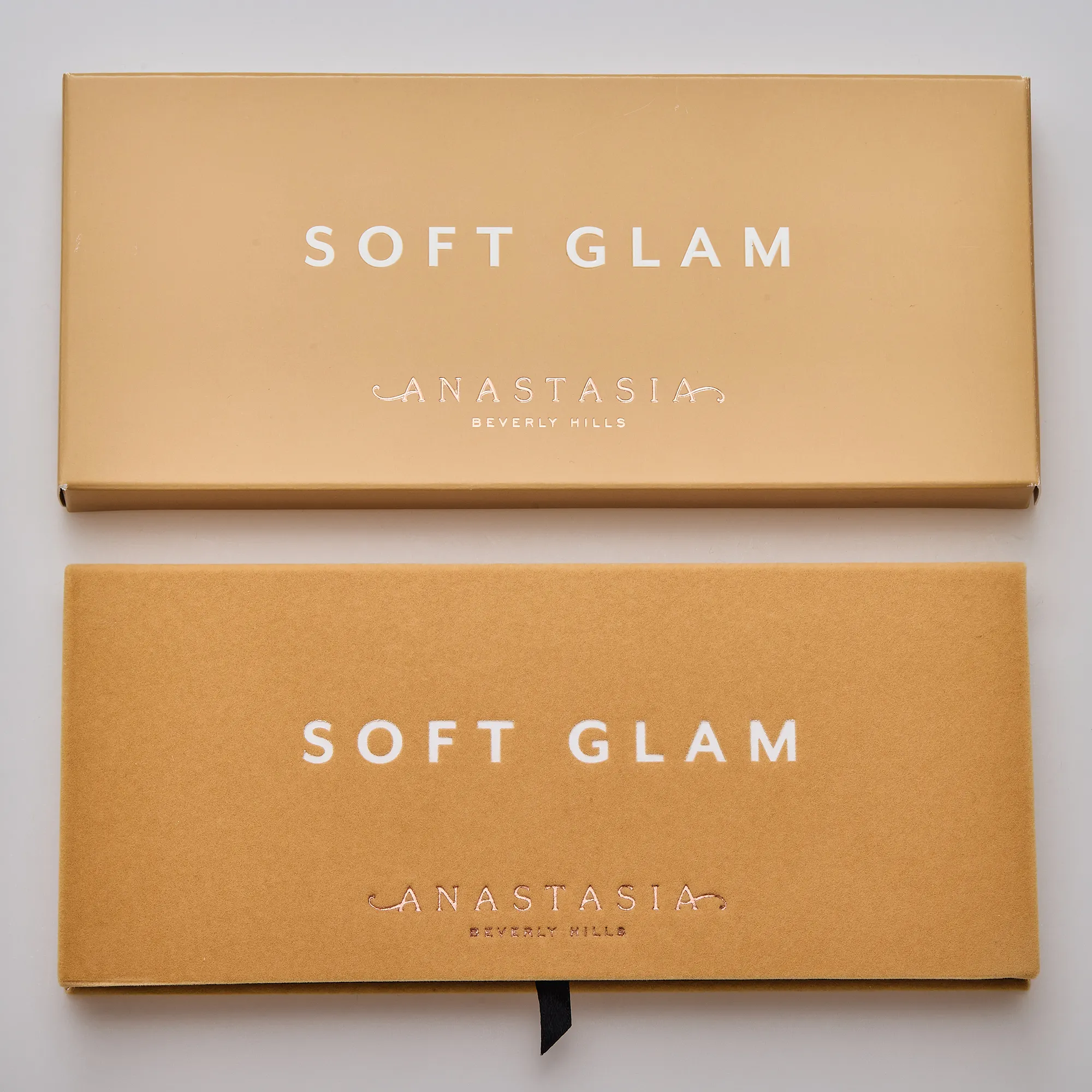 SOFT GLAM Палетка теней