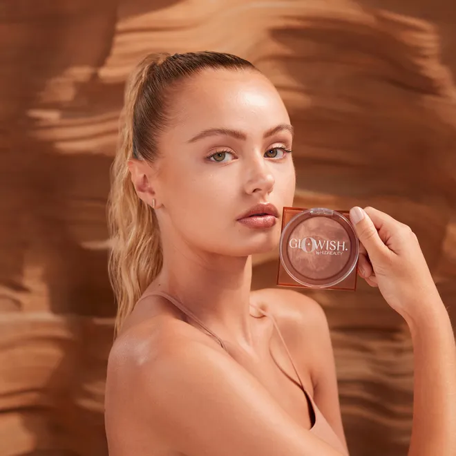 GLOWISH SOFT RADIANCE Пудра бронзирующая