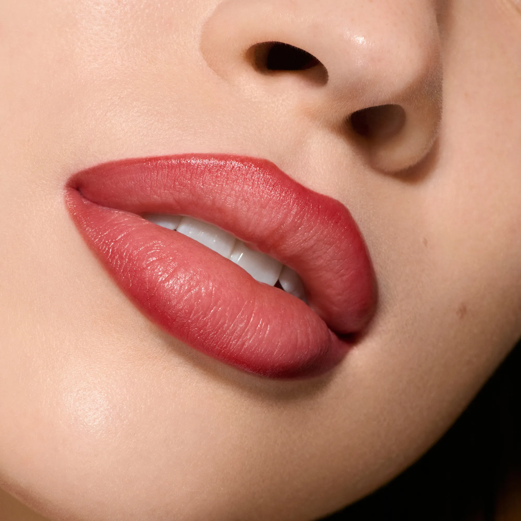 LIPGLAZER GLOSSY LINER Глянцевый карандаш для губ