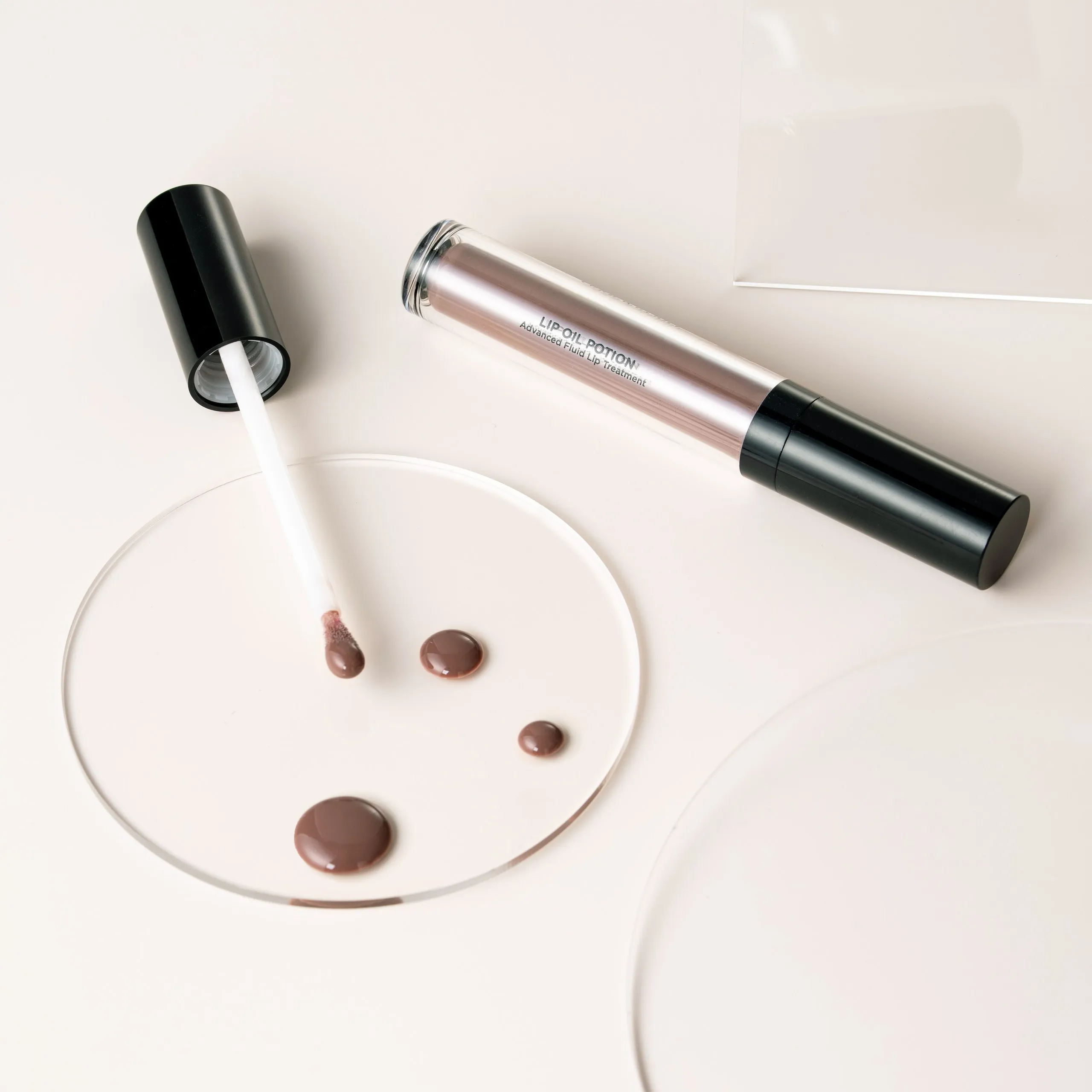 Lip Oil Potion Масло для губ ухаживающее Lip Oil Potion Масло для губ ухаживающее