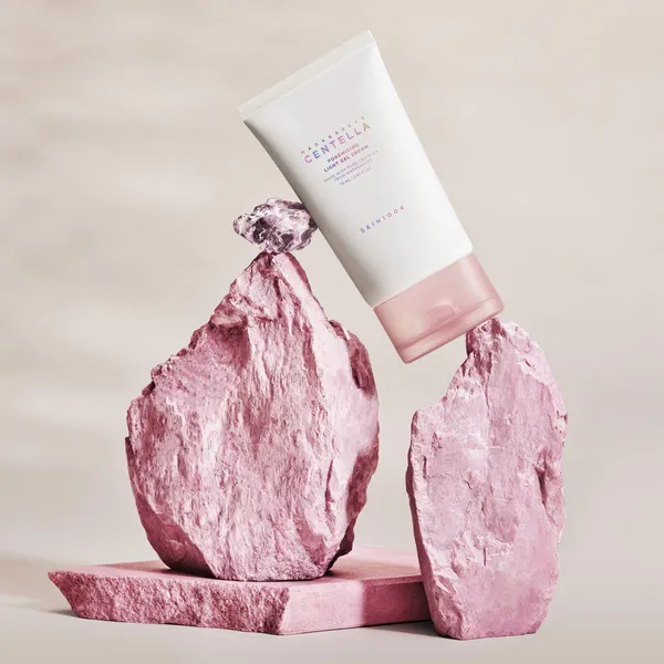 Madagascar Centella Poremizing Крем-гель для лица для проблемной кожи с розовой солью, экстрактом центеллы и комплекс пептидов-9