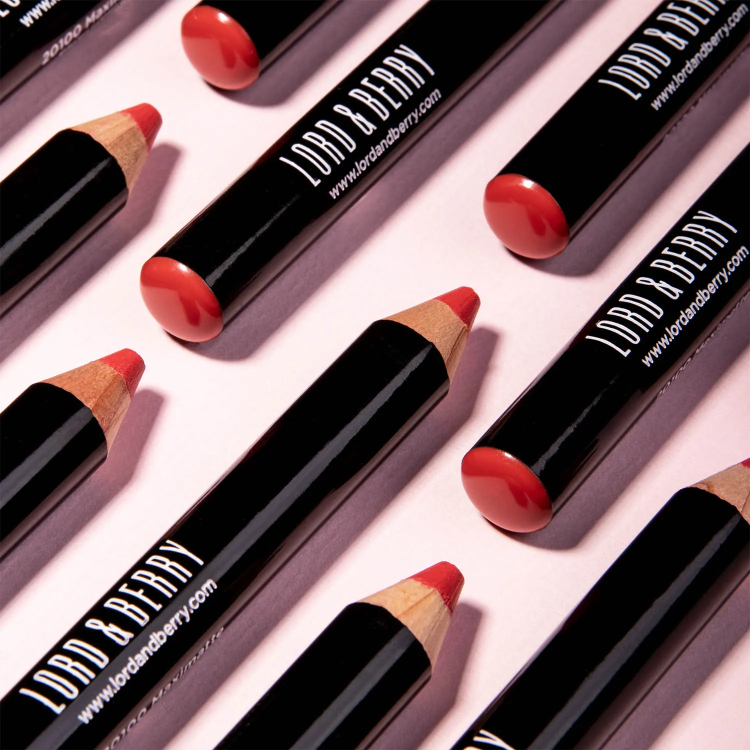 Maximatte Помада-карандаш