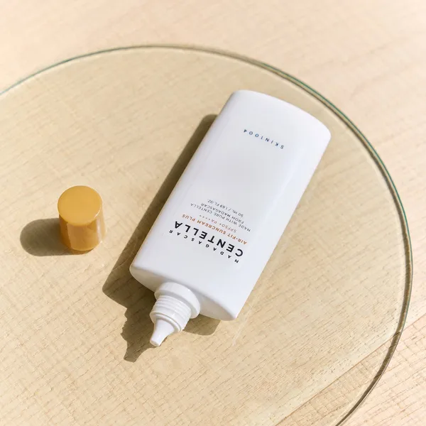 Madagascar Centella Air-Fit Suncream SPF50+ PA++++ Крем для тела солнцезащитный на основе мадагаскарской центеллы