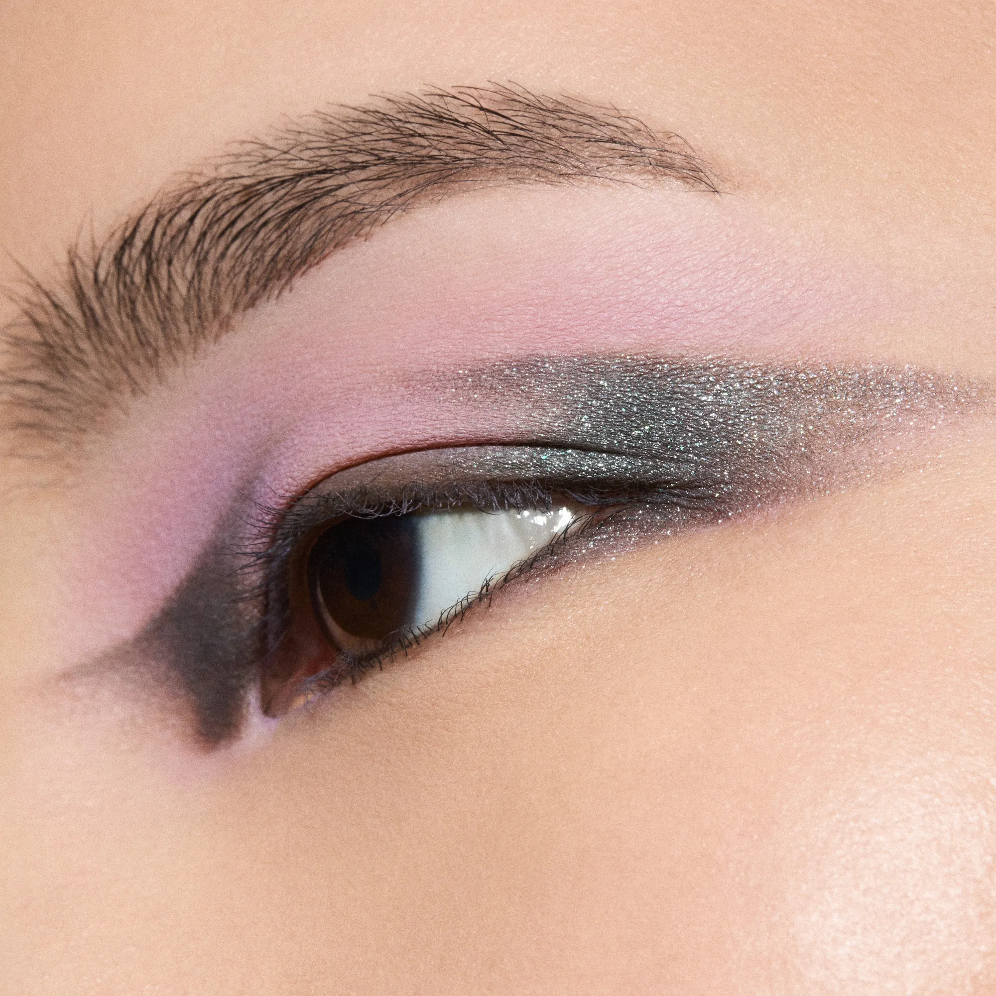 GLITTER EYE SHADOW Тени для век