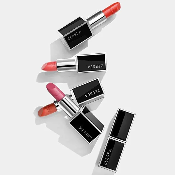 HYDRATING SILKY LIPSTICK Помада для губ увлажняющая