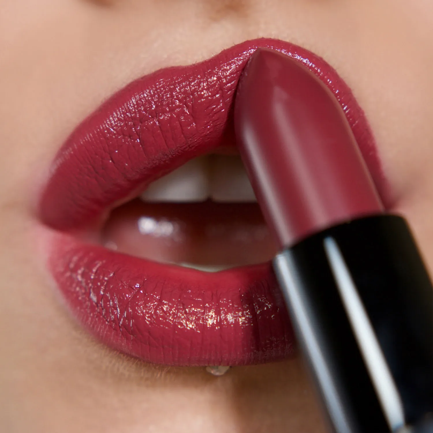 Absolute Глянцевая губная помада