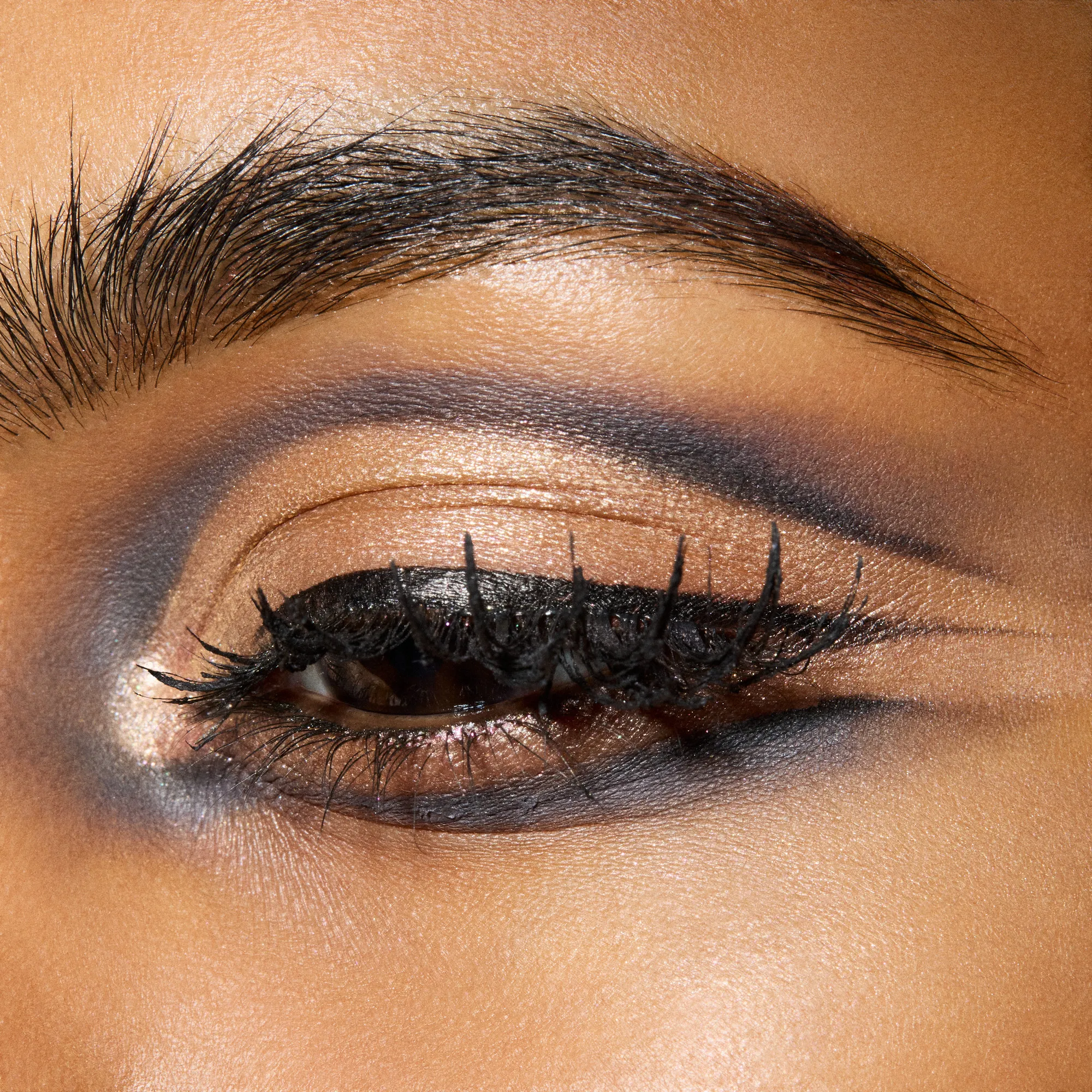 GLITTER EYE SHADOW Тени для век