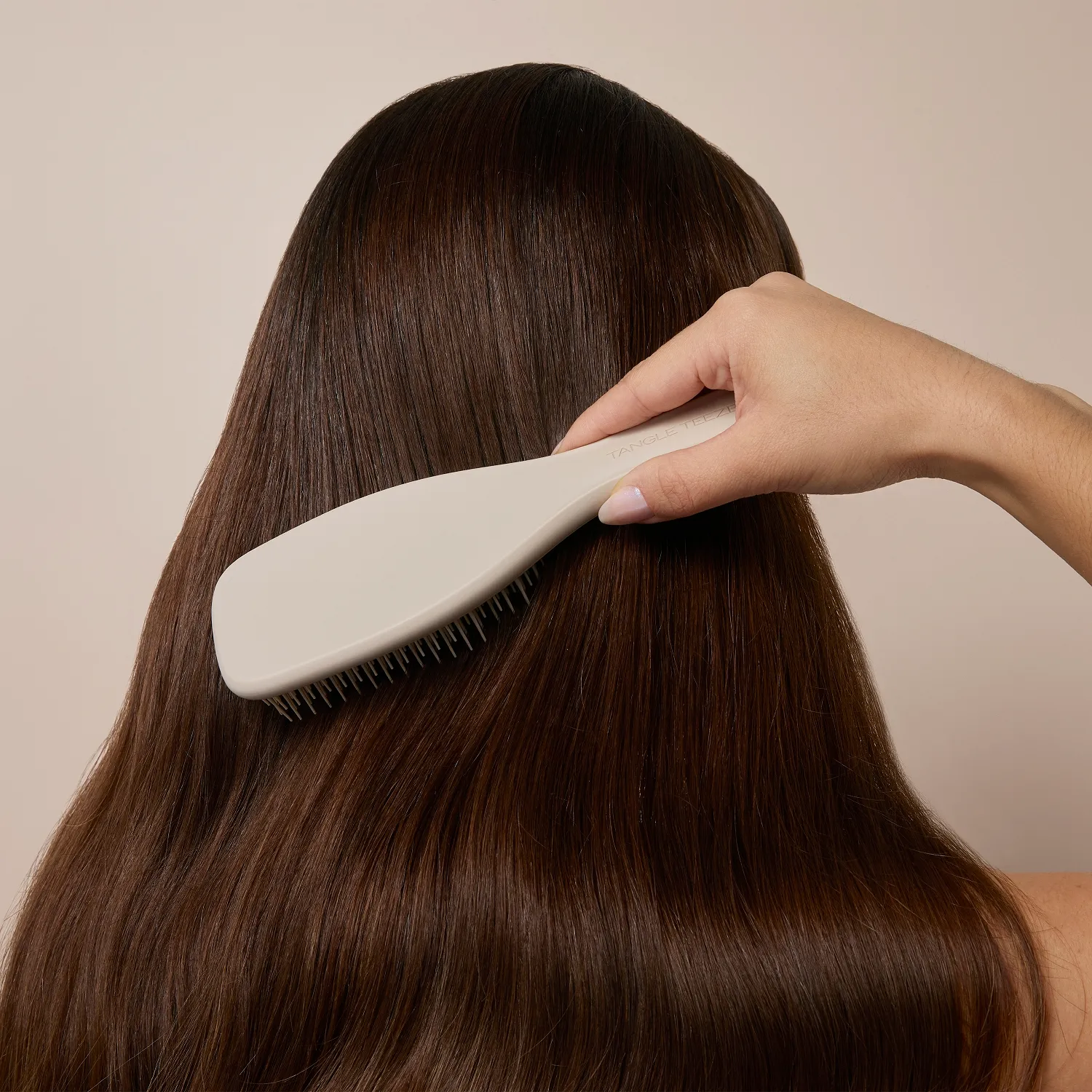 THE ULTIMATE DETANGLER MATTE PUMICE GRAY Расческа