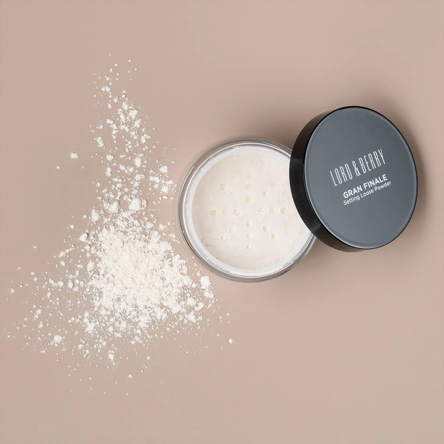 Gran Finale Рассыпчатая фиксирующая пудра  