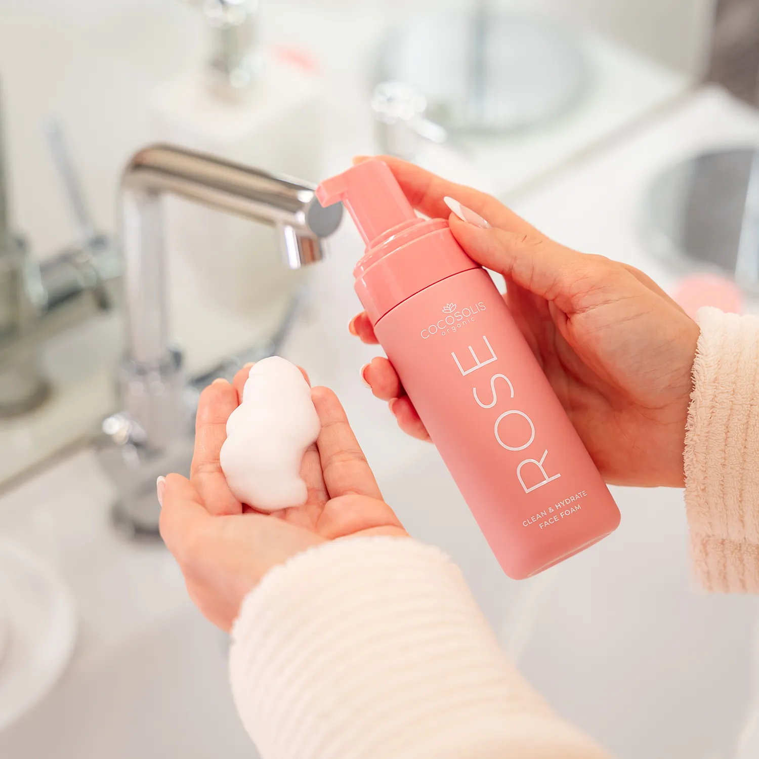 SKIN CARE ROSE CLEAN & HYDRATE Пенка для мягкой и глубокой очистки кожи