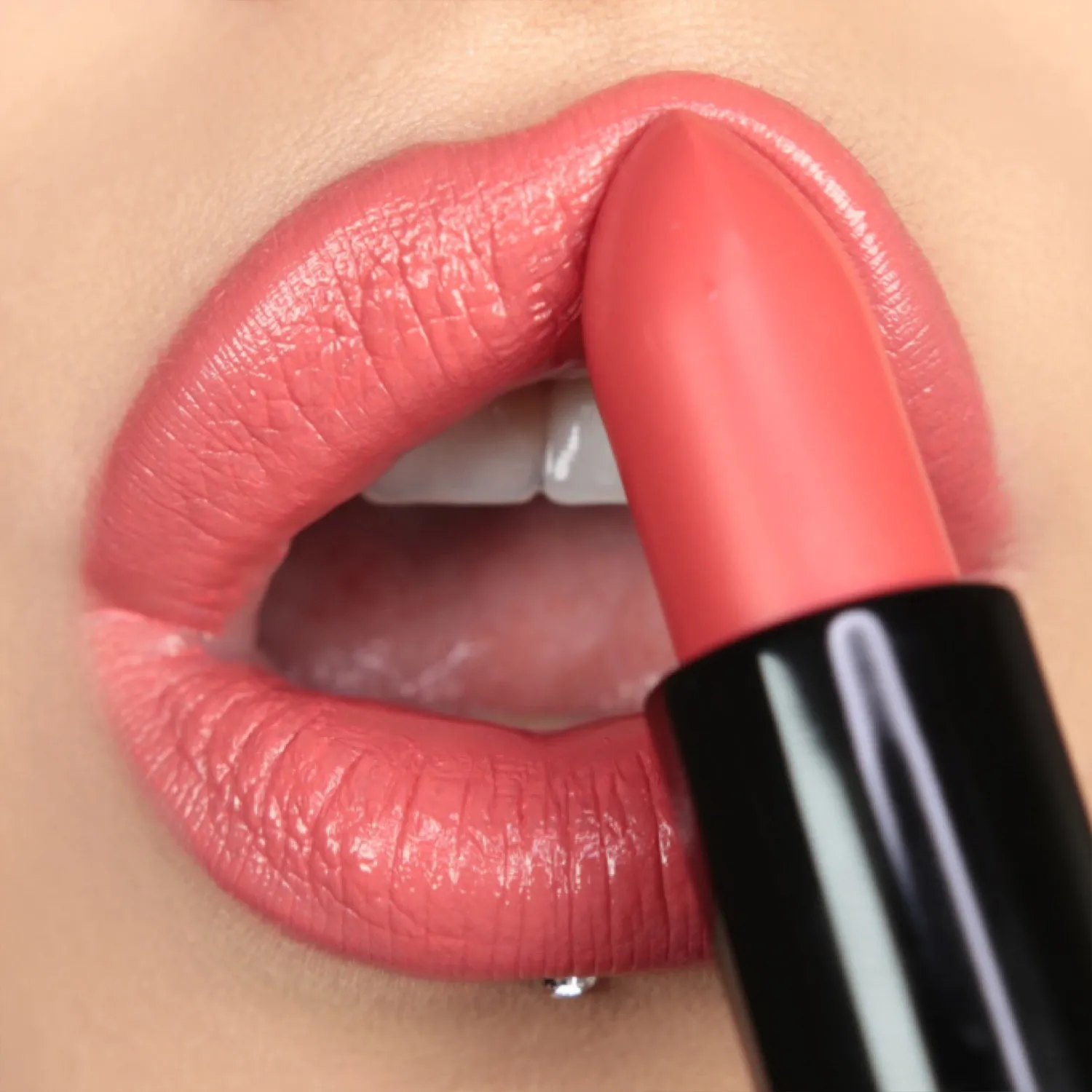 Absolute Глянцевая губная помада