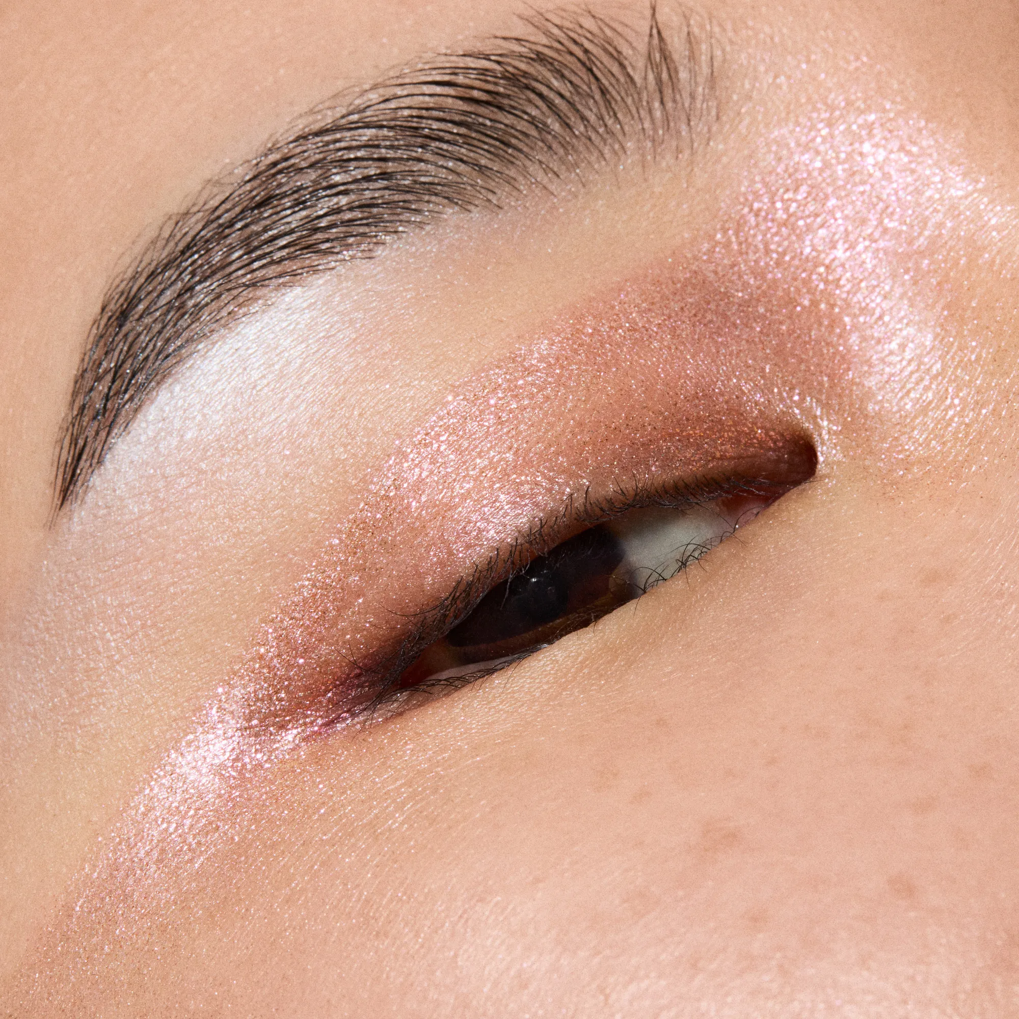 GLITTER EYE SHADOW Тени для век