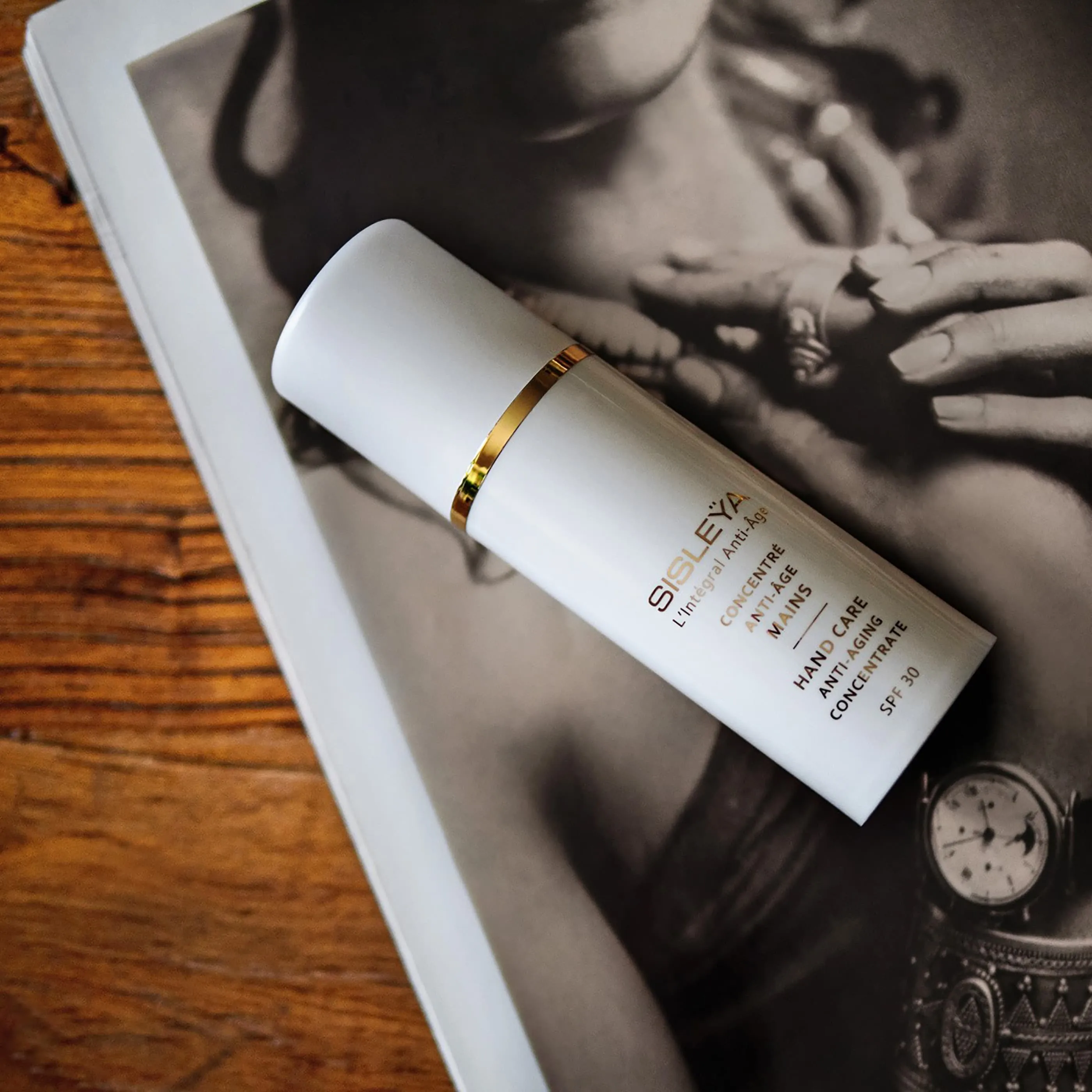 Sisleÿa L'Intégral Anti-Âge Интегральный антивозрастной концентрированный крем для рук SPF 30