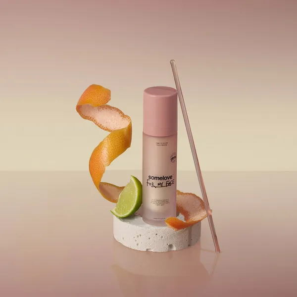 Сыворотка с антиоксидантами для ровного тона и сияния кожи