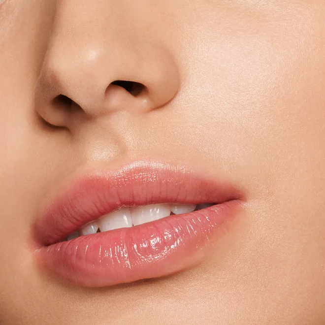 My Clarins Бальзам, усиливающий цвет губ