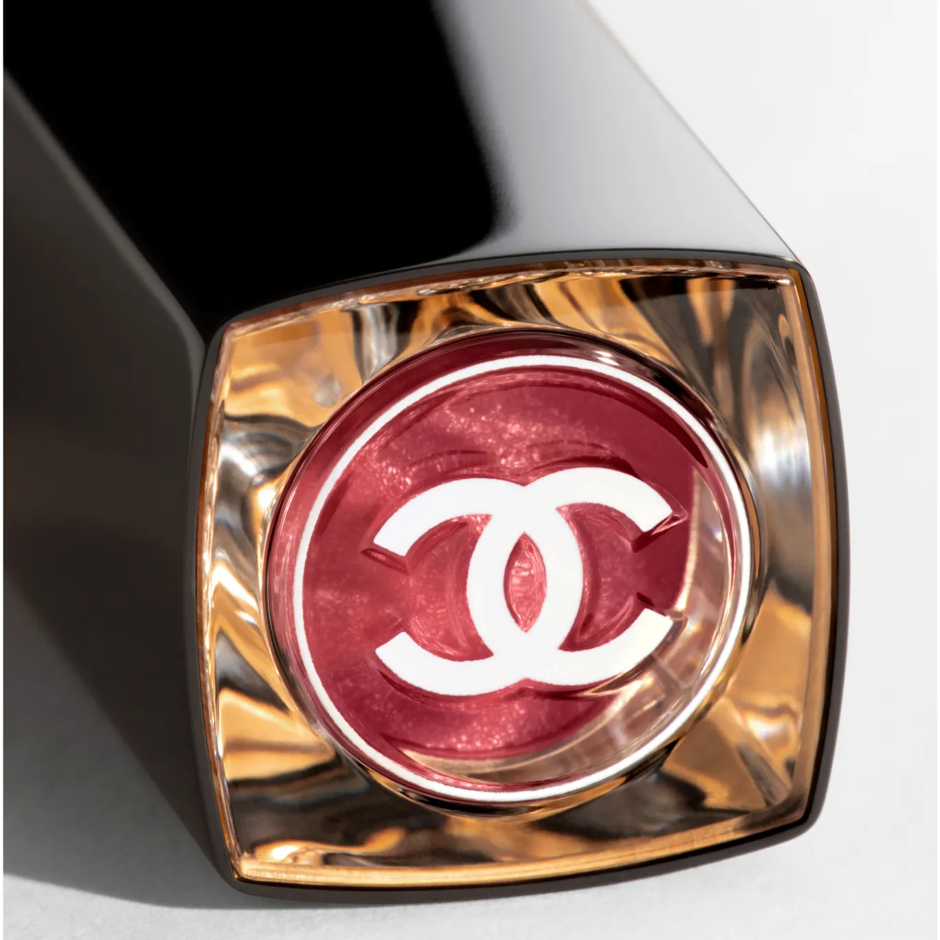 ROUGE COCO FLASH Увлажняющая помада-блеск для губ