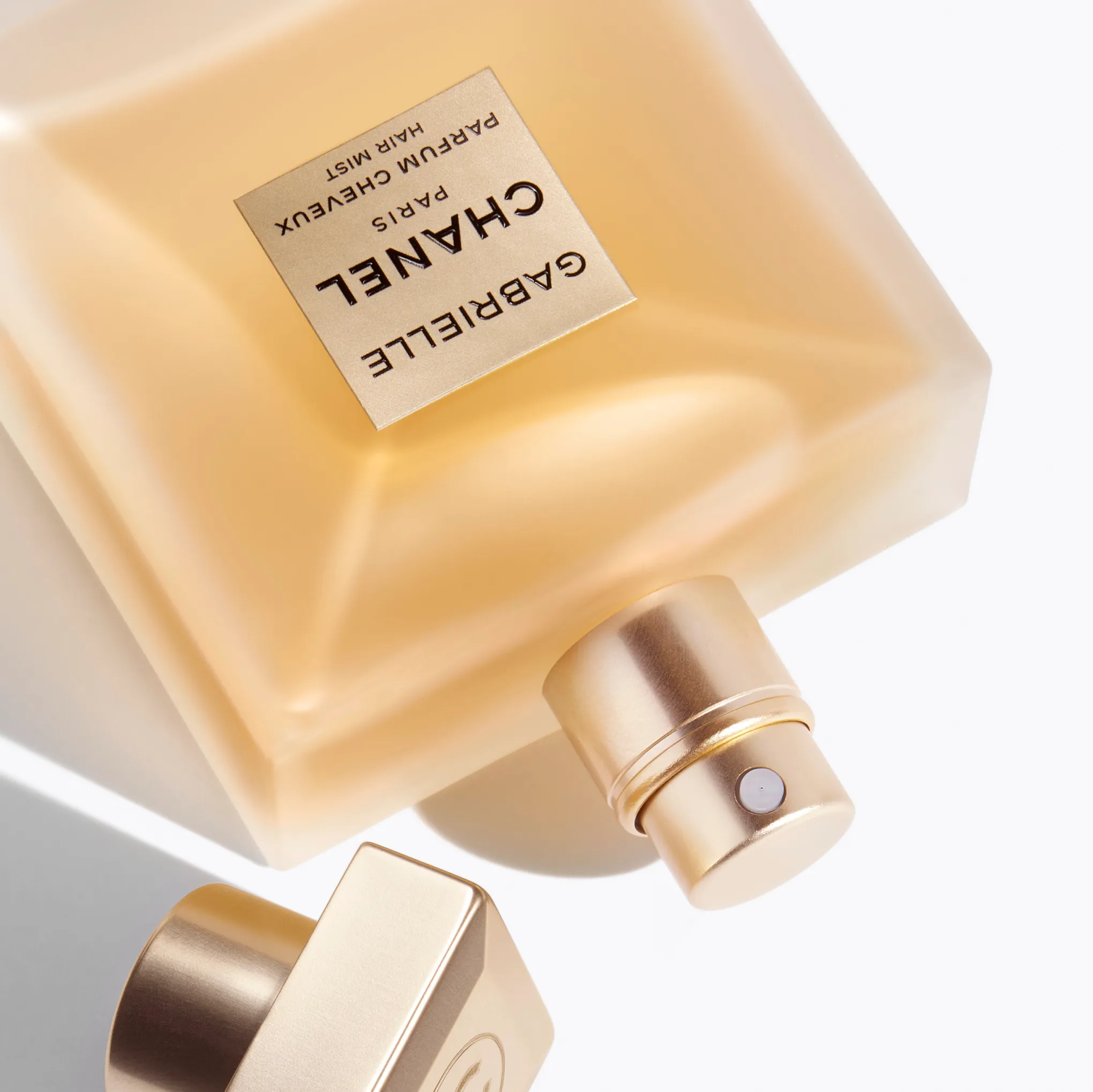 GABRIELLE CHANEL Парфюмированная вуаль для волос